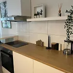 Luxurioeses Fuer 4 Personen, Neubau, Parkplatz Free *