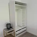 Luxurioeses Fuer 4 Personen, Neubau, Parkplatz Free