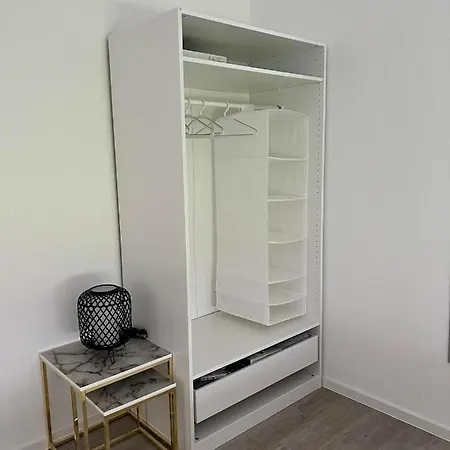 Luxurioeses Fuer 4 Personen, Neubau, Parkplatz Free