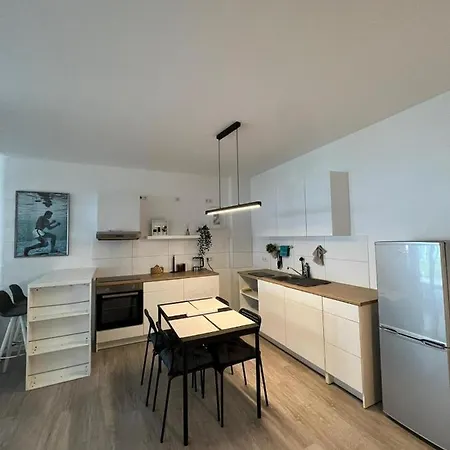 Luxuriöses Für 4 Personen, Neubau, Parkplatz Free Bochum