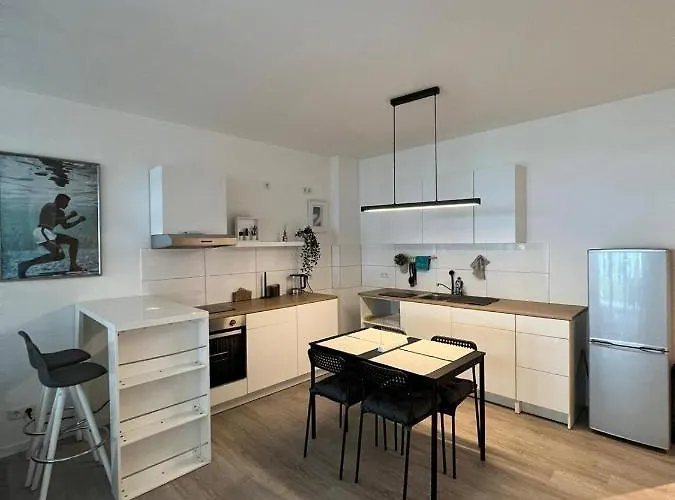 Luxurioeses Fuer 4 Personen, Neubau, Parkplatz Free Appartement