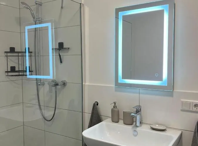 Luxurioeses Fuer 4 Personen, Neubau, Parkplatz Free Appartement *