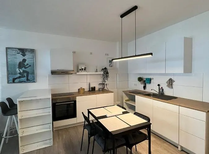 Luxurioeses Fuer 4 Personen, Neubau, Parkplatz Free